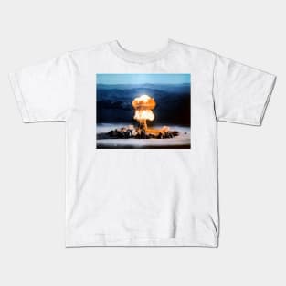 Atomic bomb explosion (T165/0126) Kids T-Shirt